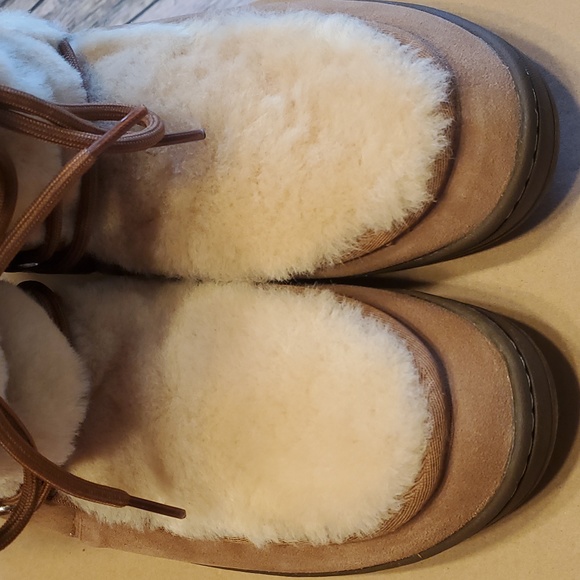 NIB RARE AUTHENTIC UGG Mukluk Revival Boots Women's 10 NEW - Picture 7 of 14